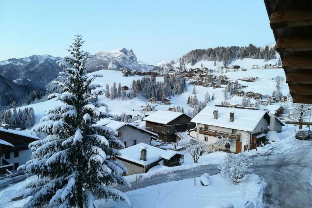 Ferienwohnung La Majon Colle Santa Lucia Exterior foto